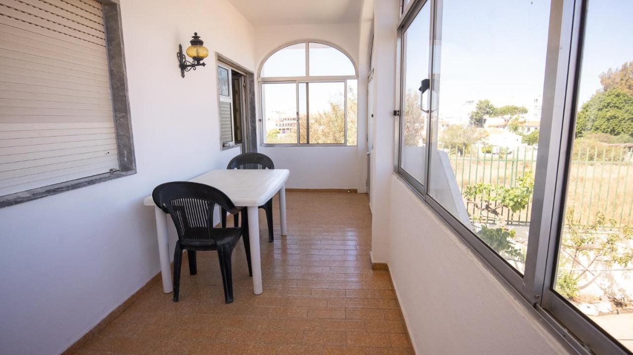 Apartamento Tio Pedro - By Bedzy アルブフェイラ エクステリア 写真